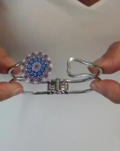 spring-hinge-bracelet open