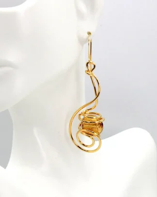 arabesque-long-golden-earring-red-gold-bead