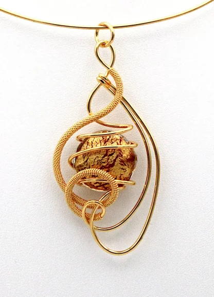 Arabesque Golden Red Necklace