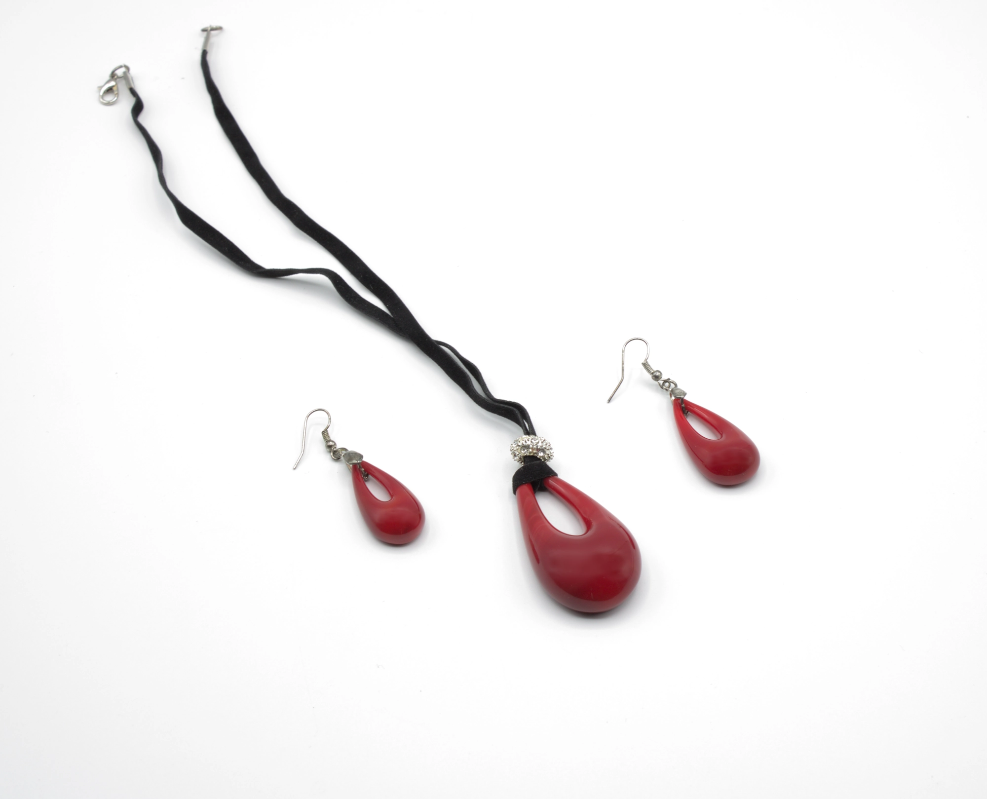 Red teardrop Murano glass necklace on a black velvet cord with a touch of bling and matching earrings